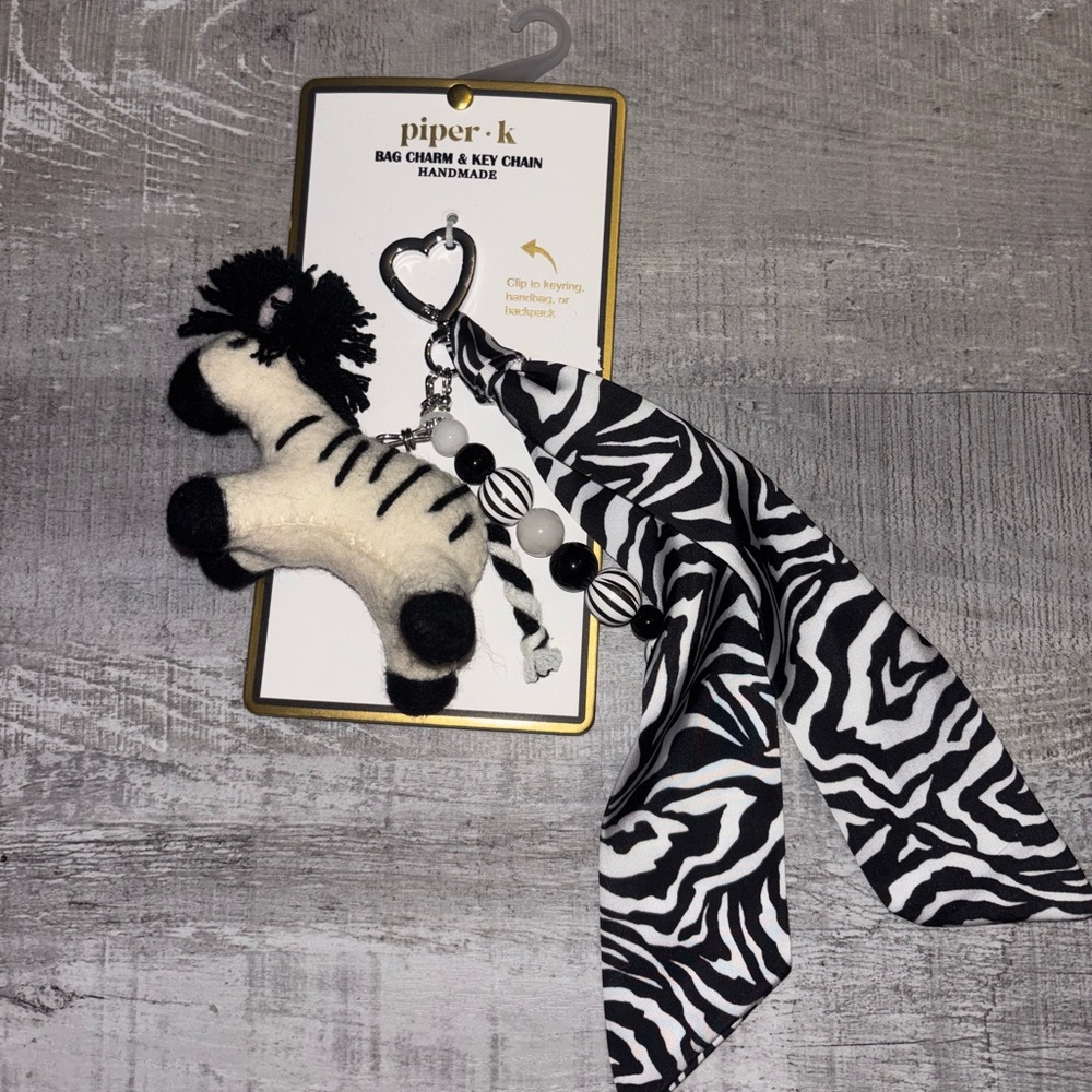 🦓VIRAL NEW Piper K Zebra Bag Charm & Key Chain